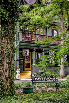 Гостиница Stone Soup Inn  Индианаполис